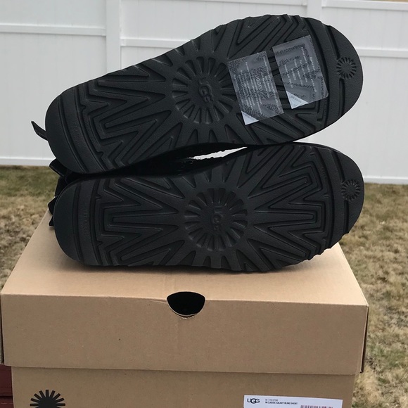 UGG Classic Galaxy Bling Short - Picture 5 of 7